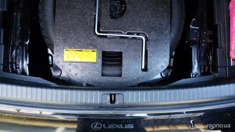 Lexus IS 2011