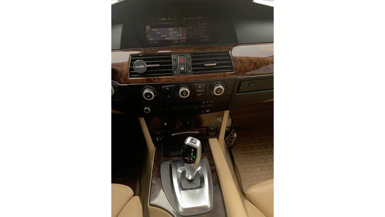 BMW 5 серія 2008 - 16