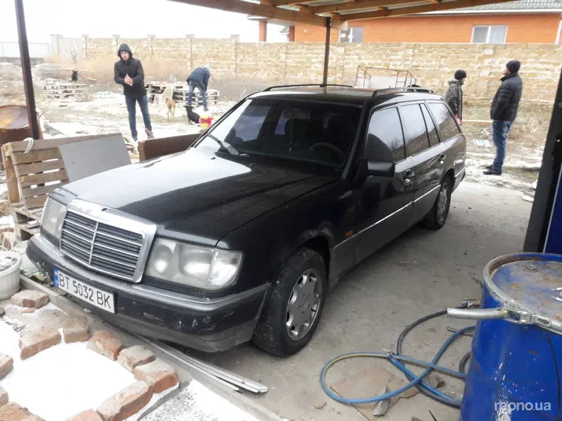 Mercedes-Benz W124 1990