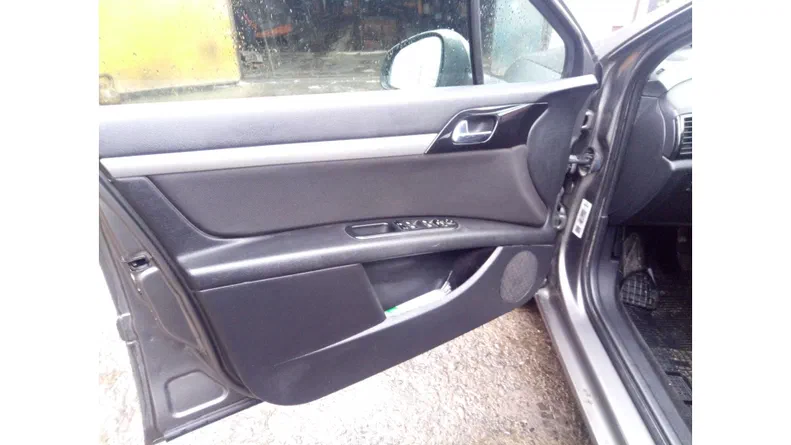 Peugeot 407 2010 - 12