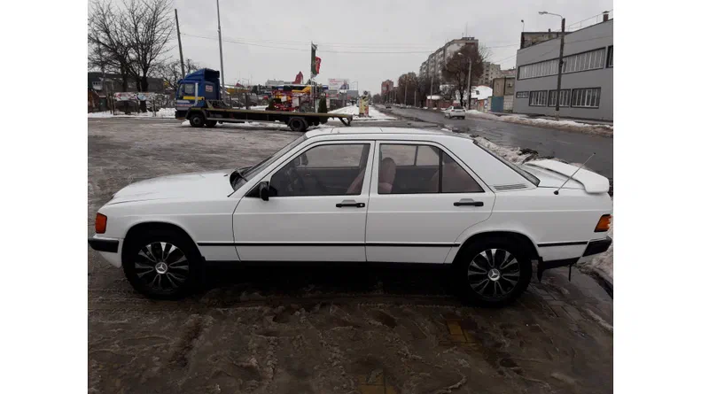 Mercedes-Benz C-Класс 1986