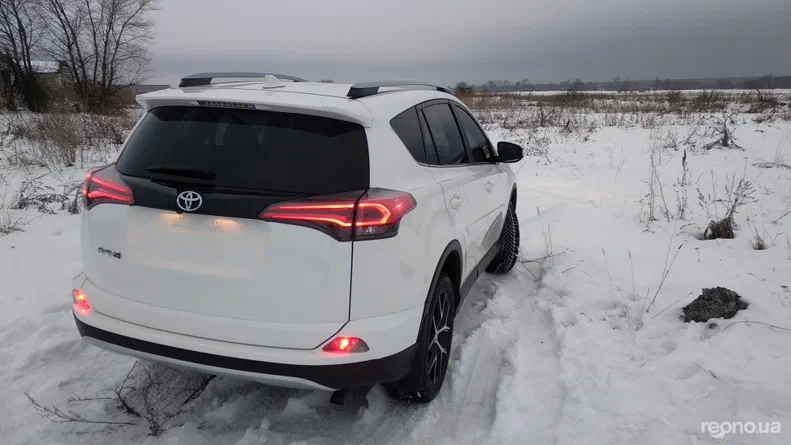 Toyota RAV4 2017