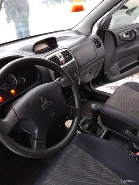 Mitsubishi Space Star 2004