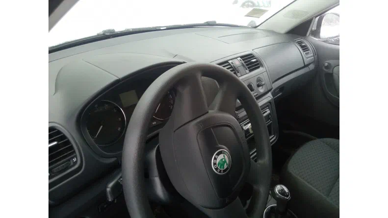 Skoda Fabia 2012 - 12