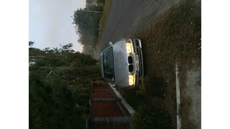 BMW 5 серія 2000 - 9