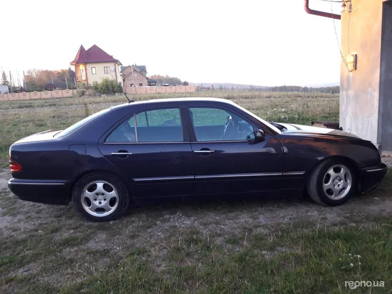 Mercedes-Benz W21 2001