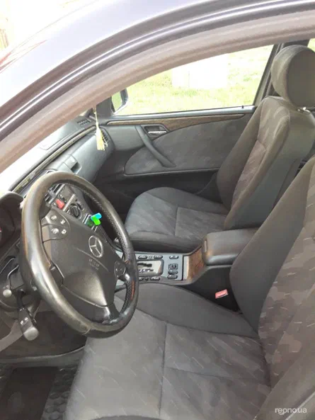 Mercedes-Benz W21 2001