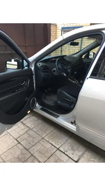 Renault Scenic 2012 - 9