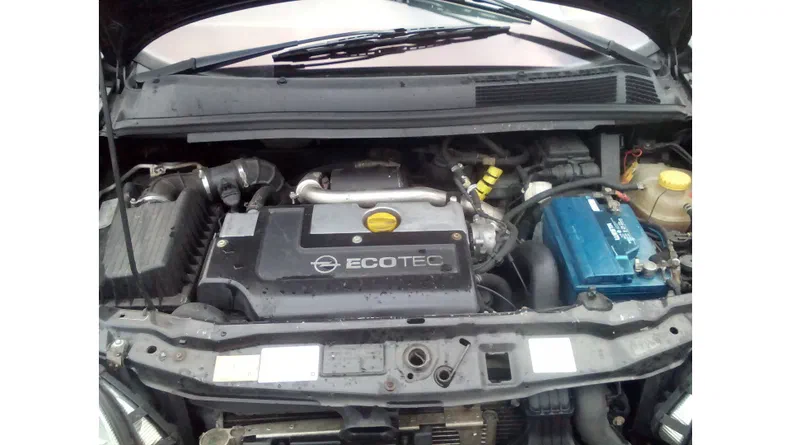 Opel Zafira 2001 - 12