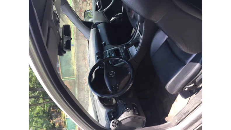 Mercedes-Benz C-Клас 2002 - 5