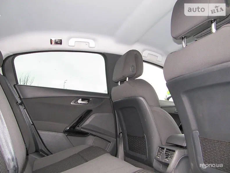 Peugeot 508 2011 - 10