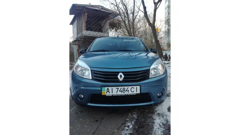 Renault Sandero 2010