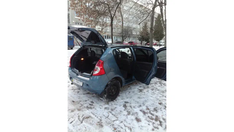 Renault Sandero 2010