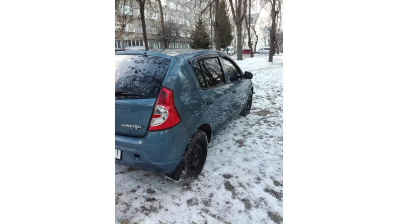 Renault Sandero 2010 - 7