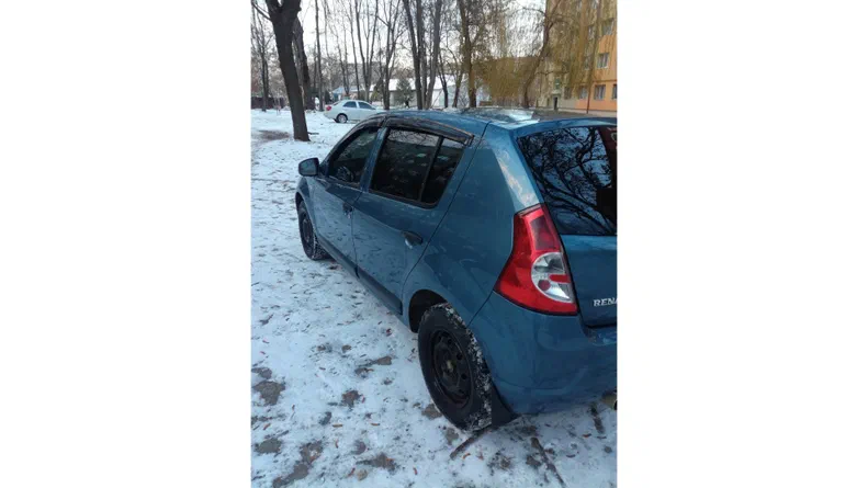 Renault Sandero 2010 - 9