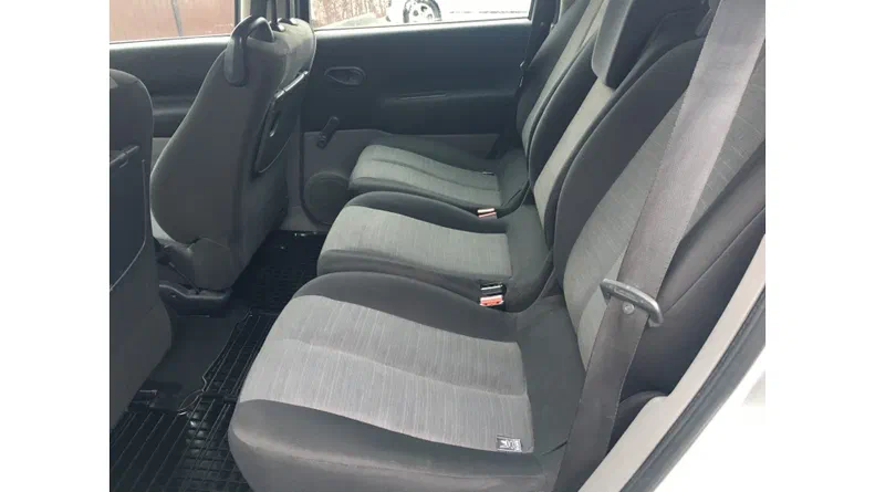 Renault Scenic 2005 - 6