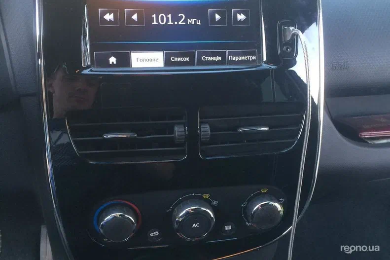 Renault Clio 2013 - 9