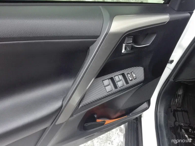 Toyota RAV4 2013 - 9