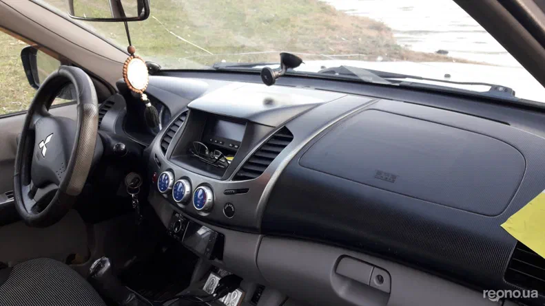 Mitsubishi L200 2008 - 7