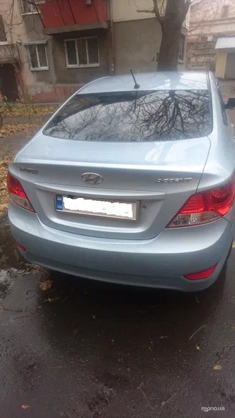 Hyundai Accent 2011 - 10