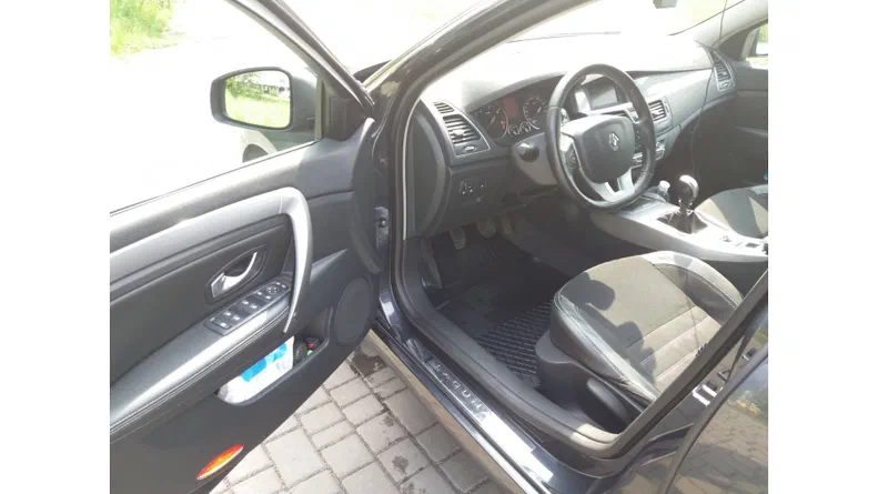 Renault Laguna 2012 - 9