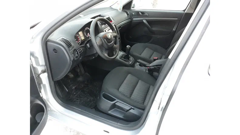 Skoda Octavia 2009 - 9