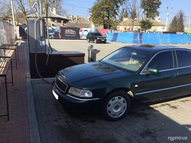 Audi A8 2000