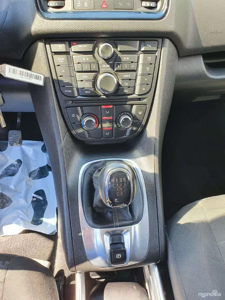 Opel Meriva 2012 - 9