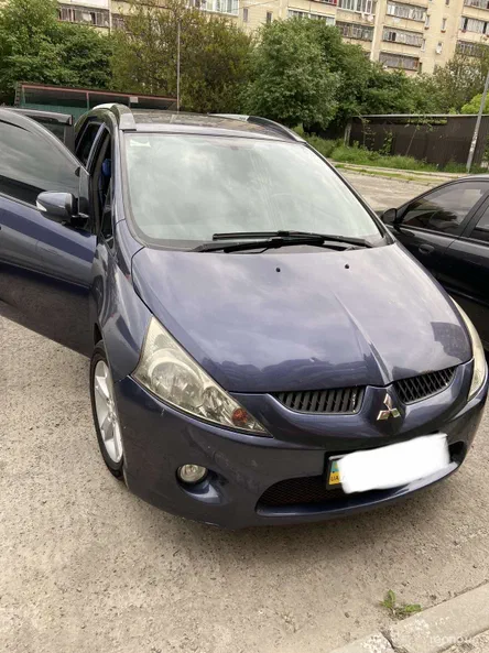 Mitsubishi Grandis 2008