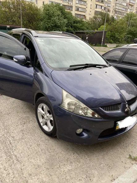 Mitsubishi Grandis 2008