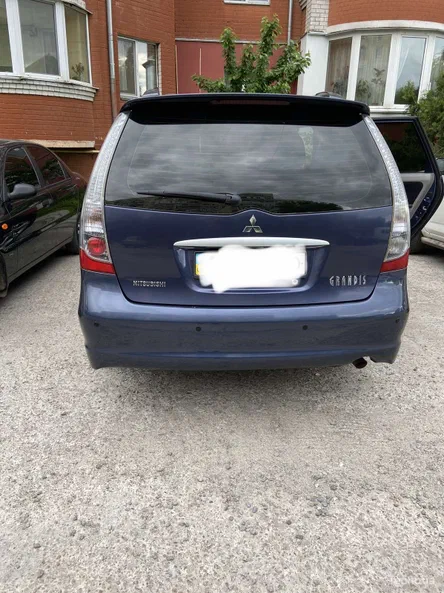 Mitsubishi Grandis 2008