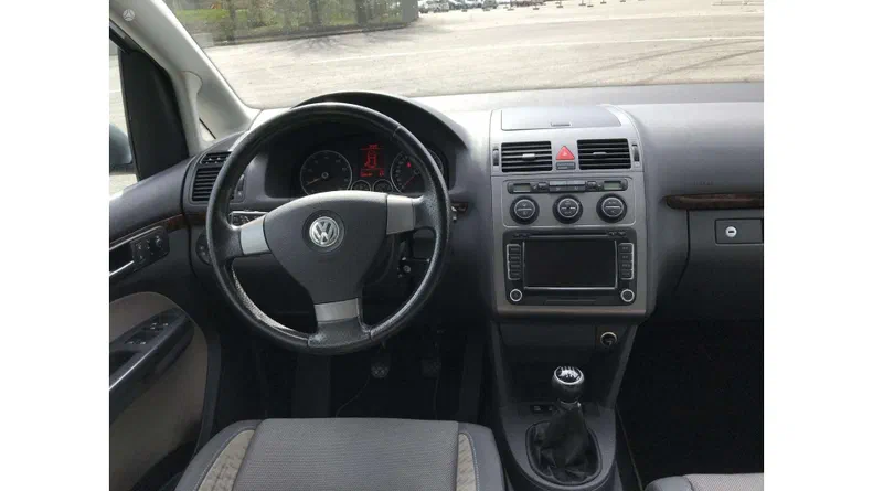 Volkswagen Touran 2008 - 9