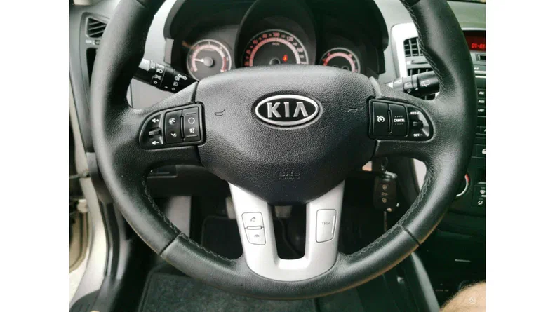 Kia Ceed 2010 - 8
