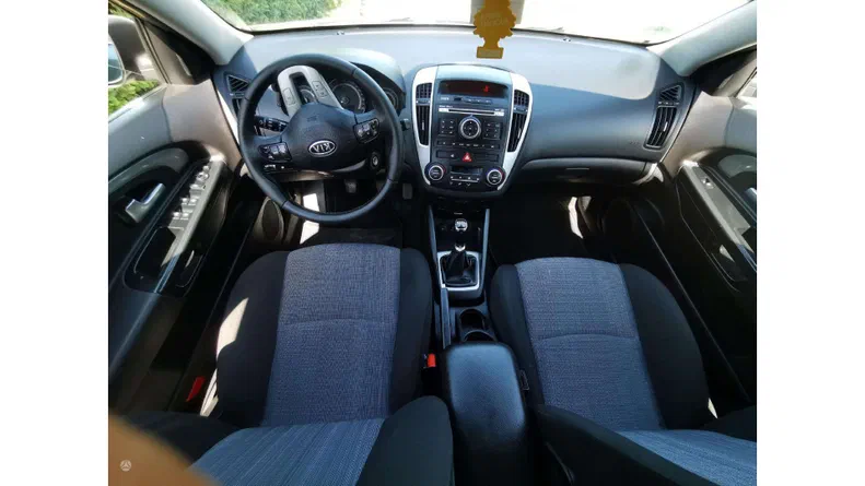 Kia Ceed 2010 - 11