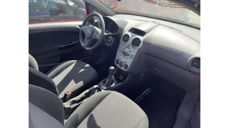 Opel Corsa 2012 - 9