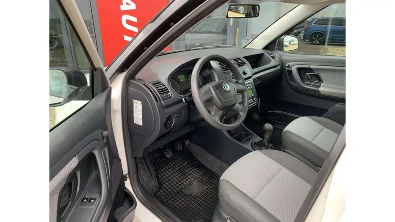 Skoda Fabia 2012 - 12