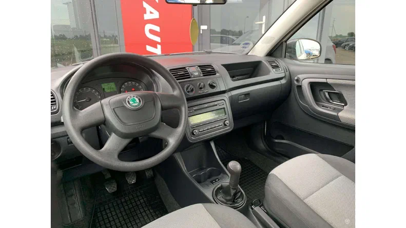 Skoda Fabia 2012 - 8