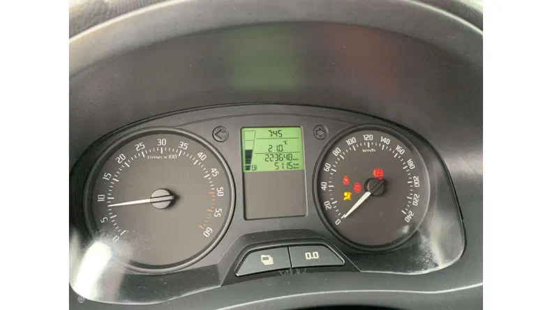 Skoda Fabia 2012 - 16