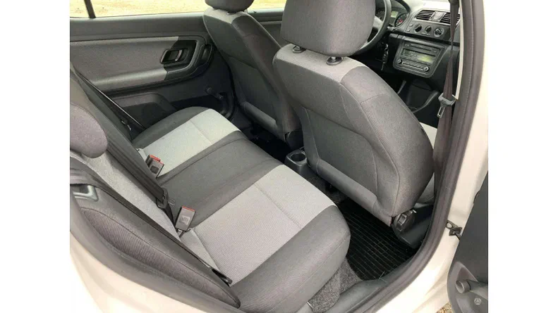 Skoda Fabia 2012 - 11