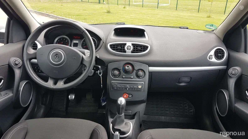 Renault Clio 2010 - 7