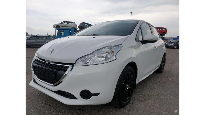 Peugeot 208 2012