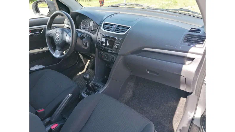 Suzuki Swift 2012 - 17