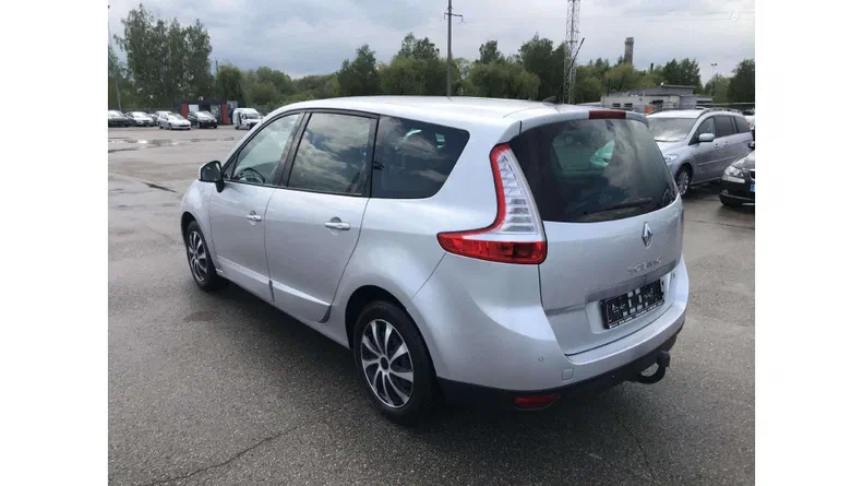 Renault Scenic 2011 - 5