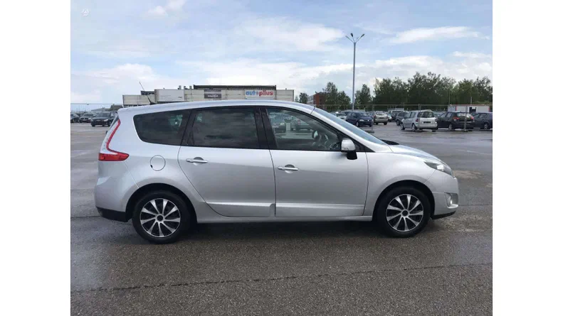 Renault Scenic 2011