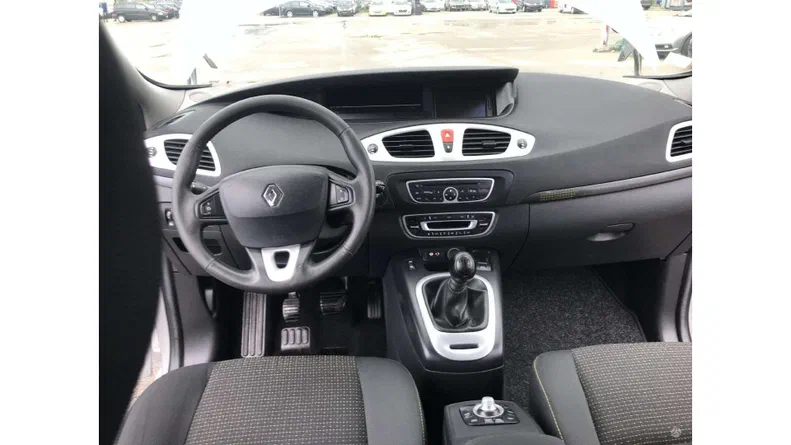Renault Scenic 2011 - 15