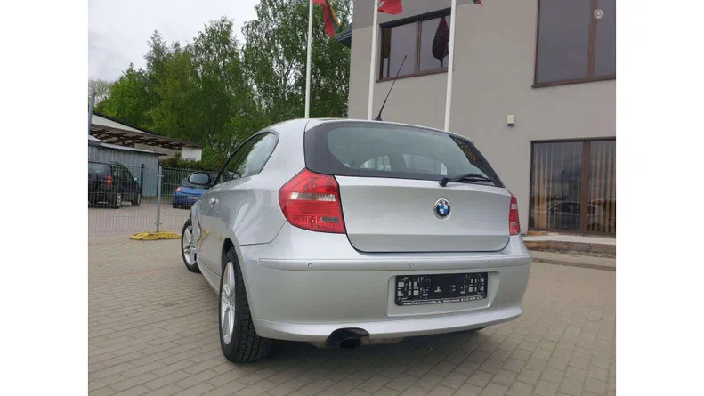 BMW 1 серія 2010 - 7