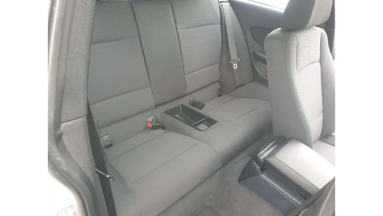 BMW 1 серія 2010 - 16