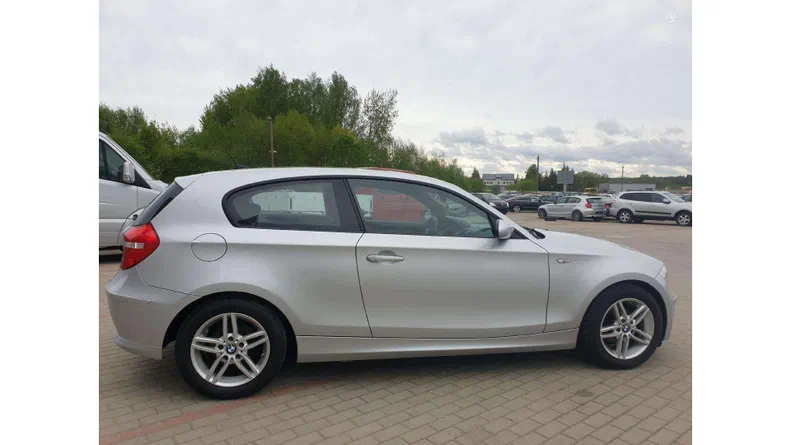 BMW 1 серии 2010
