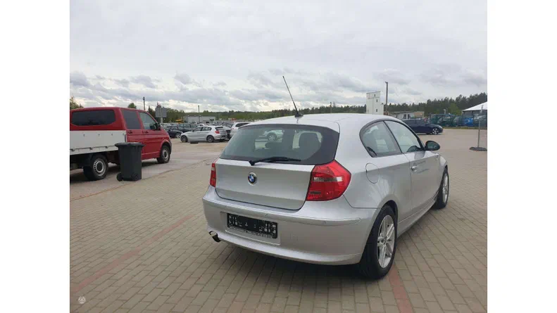 BMW 1 серии 2010
