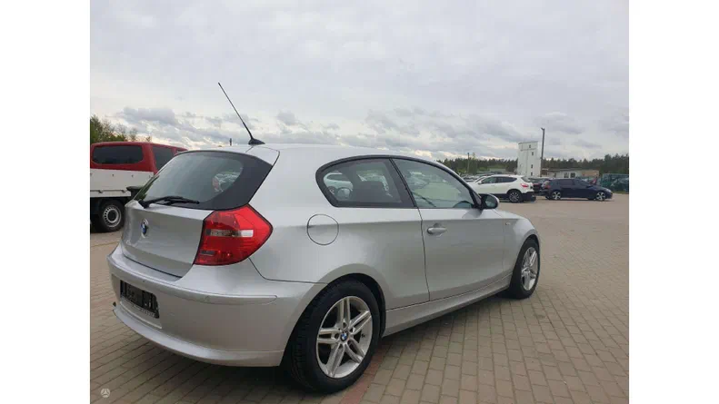 BMW 1 серии 2010